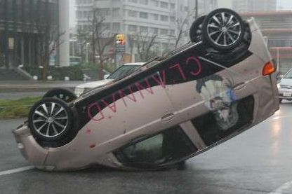 台風17号  クラナドの痛車も被害に・・・